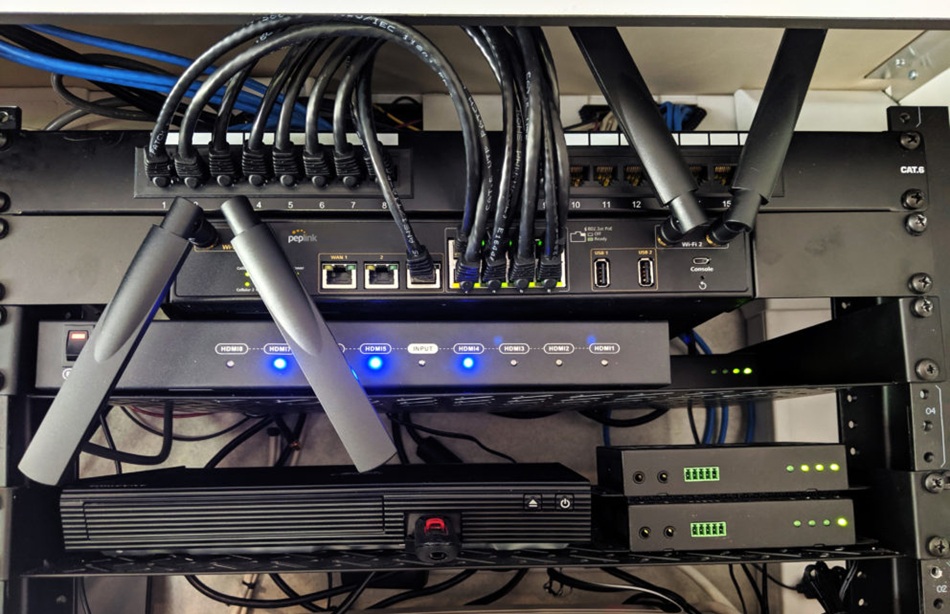 Cellular Router Peplink MAX HD2 MBX (7)